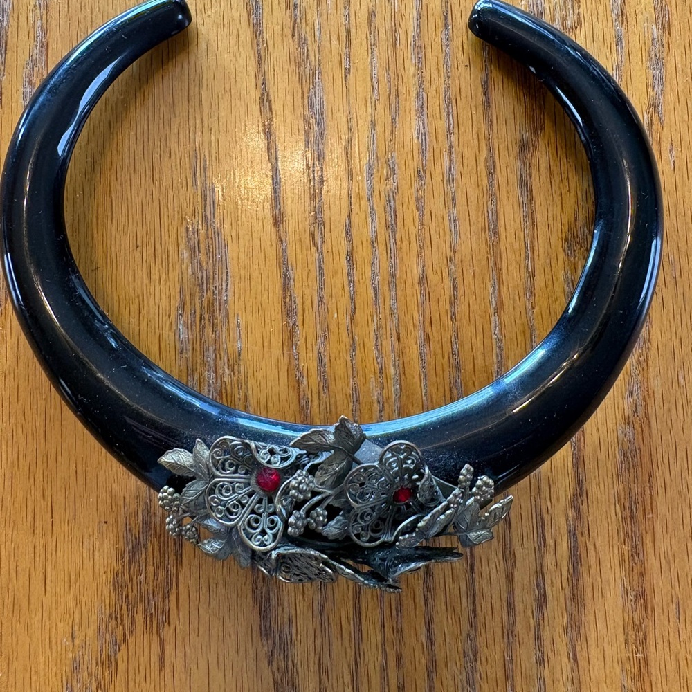 Black Vintage Style Statement Collar Necklace with Floral Accents